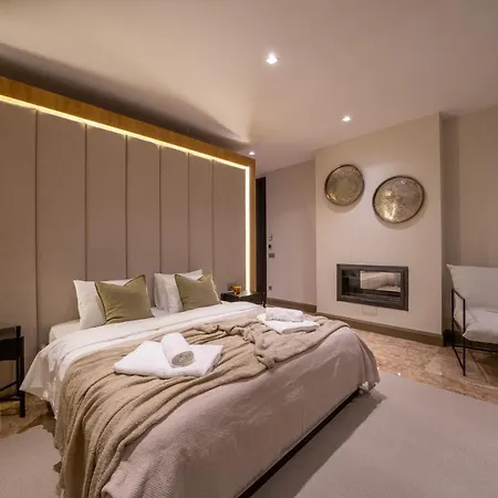 Villa Hills Deluxe *