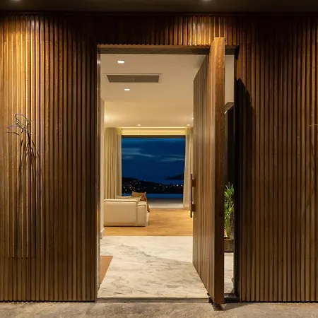 Hills Deluxe Villa *