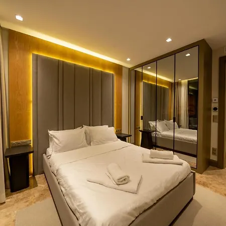 Villa Hills Deluxe *